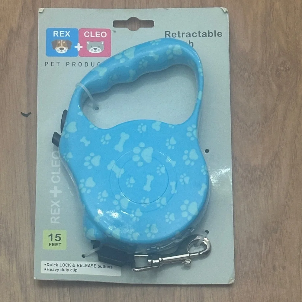 Rex + Cleo Blue Paw Print Retractable Cat Leash